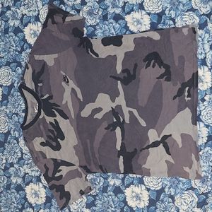 Nike black and gray camo tee